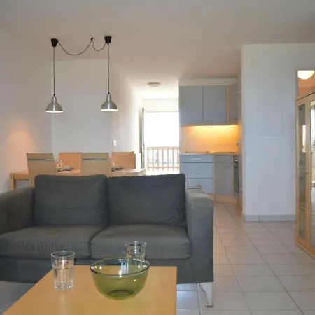Apartment 3 Pieces Avec Piscine Et Parking A Saint-cyprien - Fr-1-225d-315 *