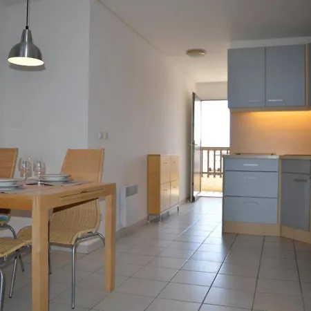 Apartment 3 Pieces Avec Piscine Et Parking A Saint-cyprien - Fr-1-225d-315 *